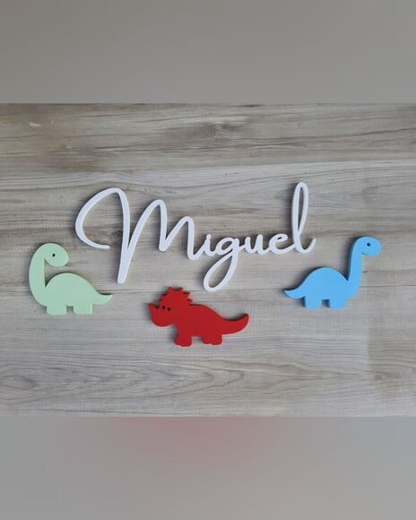 Nome de Parede em mdf + Trio Dinossauros - Miguel - 18 cm