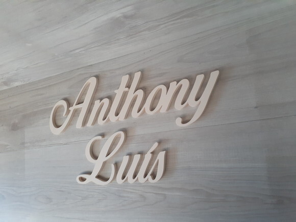 Nome de Parede em mdf Linha Clássicos Bop Anthony Luís 13 cm