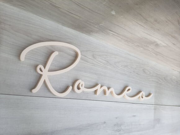 Nome de Parede Personalizado em mdf - Romeo - Linha Hl