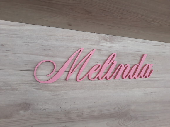 Nome Decorativo de Parede em MDF Mod ACP2 - Melinda - 13 cm
