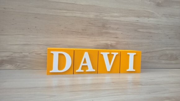 Nome em Cubos - Mod Clássico - 10 x 10 x 10 cm - 4 Letras