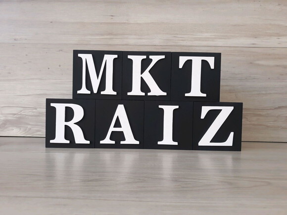 Nome em Cubos - Mod Clássico - 10 x 10 x 10 cm - 7 Letras