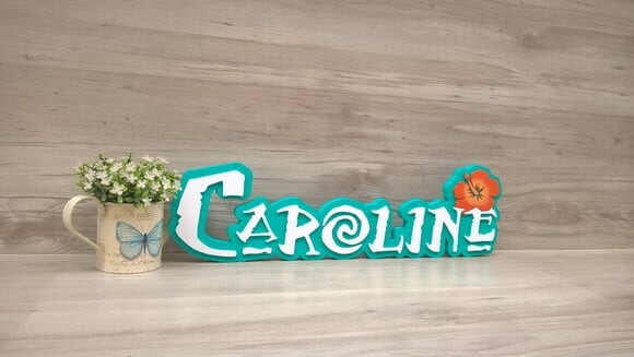 Nome em MDF - Peça de mesa Tema MOANA - Caroline 15 cm