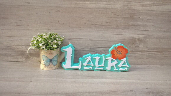 Nome em MDF - Peça de mesa Tema MOANA - Laura 12 cm