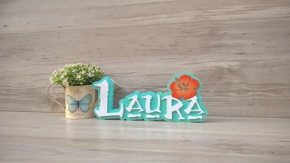 Nome em MDF - Peça de mesa Tema MOANA - Laura 12 cm