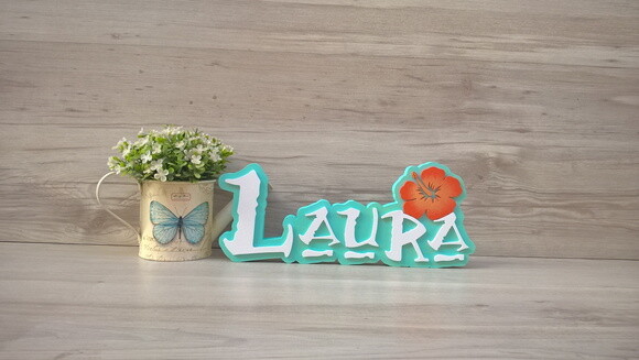Nome em MDF - Peça de mesa Tema MOANA - Laura 12 cm