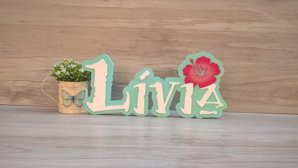 Nome em MDF - Peça de mesa Tema MOANA - Lívia 18 cm