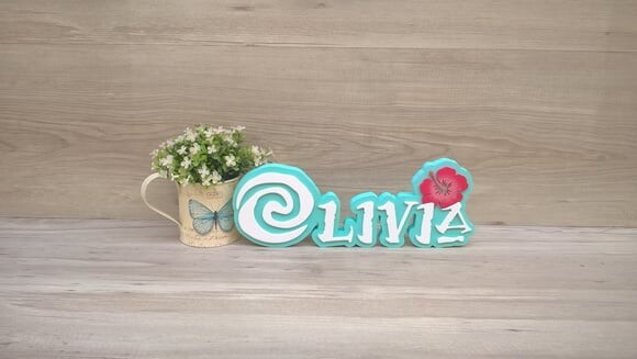 Nome em MDF - Peça de mesa Tema MOANA - Olivia 12 cm