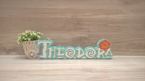 Nome em MDF - Peça de mesa Tema MOANA - Theodora 12 cm