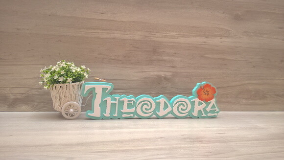 Nome em MDF - Peça de mesa Tema MOANA - Theodora 12 cm