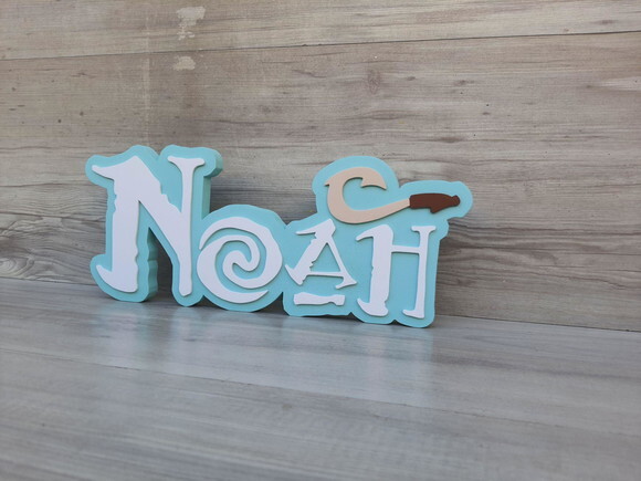 Nome em mdf - Peça de Mesa Tema Moana/ Maui - Noah - 15 cm
