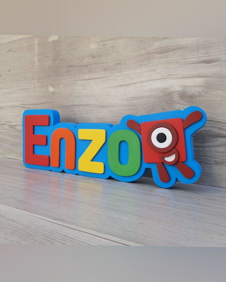 Nome em mdf - Peça de Mesa Tema Numberblocks - Enzo 10 cm