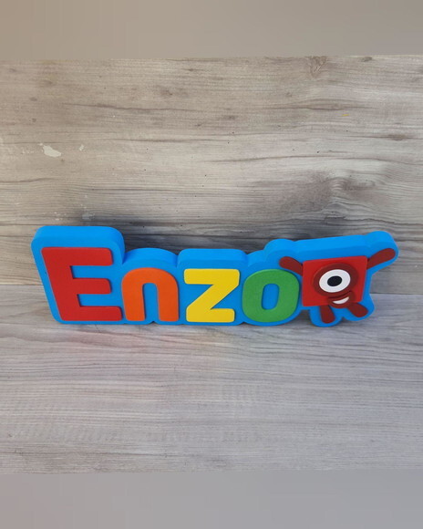 Nome em mdf - Peça de Mesa Tema Numberblocks - Enzo 10 cm