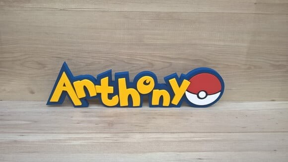 Nome em MDF - Peça de mesa Tema POKEMON - Anthony - 13 cm