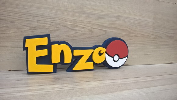 Nome em MDF - Peça de mesa Tema POKEMON - Enzo - 10 cm
