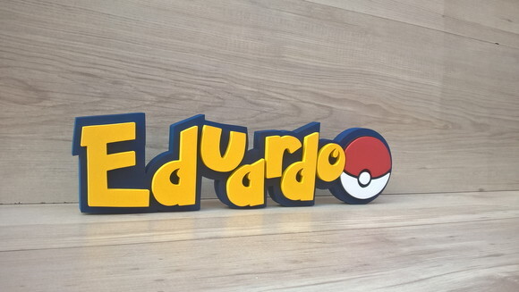 Nome em MDF - Peça de mesa Tema POKEMON - Eduardo - 10 cm