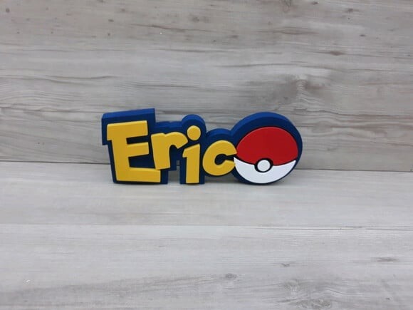 Nome em MDF - Peça de mesa Tema POKEMON - Eric - 10 cm