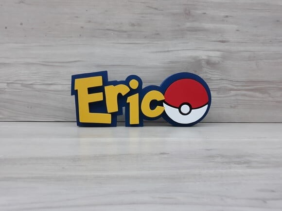 Nome em MDF - Peça de mesa Tema POKEMON - Eric - 10 cm
