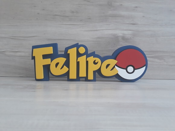 Nome em MDF - Peça de mesa Tema POKEMON - Felipe 10 cm
