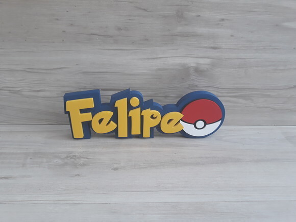 Nome em MDF - Peça de mesa Tema POKEMON - Felipe 10 cm