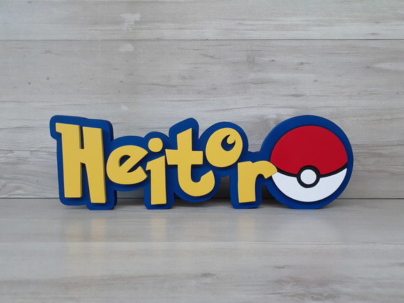 Nome em mdf - Peça de Mesa Tema Pokemon - Heitor - 10 cm