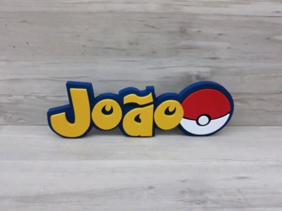 Nome em MDF - Peça de mesa Tema POKEMON - João - 13 cm