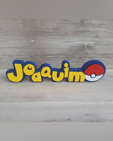Nome em mdf - Peça de Mesa Tema Pokemon - Joaquim - 10 cm