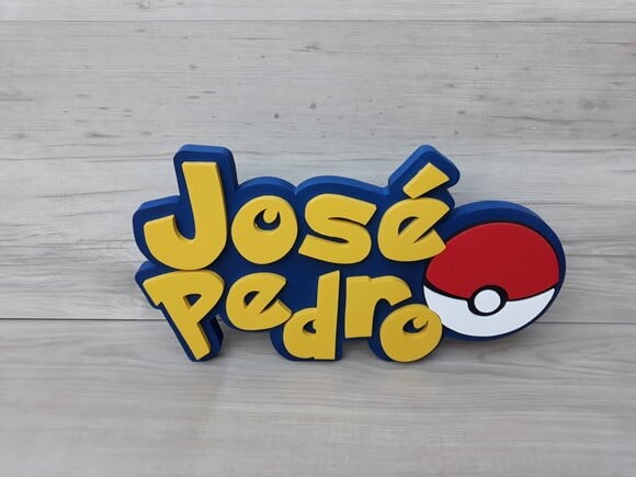 Nome em MDF - Peça de mesa Tema POKEMON - José Pedro 18 cm