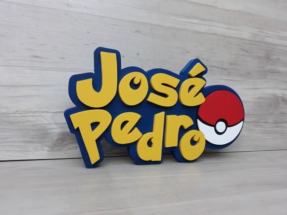 Nome em MDF - Peça de mesa Tema POKEMON - José Pedro 18 cm