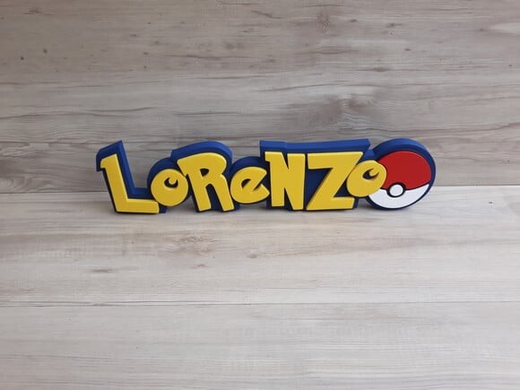Nome em mdf - Peça de Mesa Tema Pokemon - Lorenzo - 10 cm