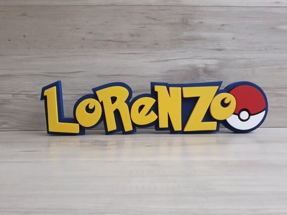 Nome em mdf - Peça de Mesa Tema Pokemon - Lorenzo - 10 cm