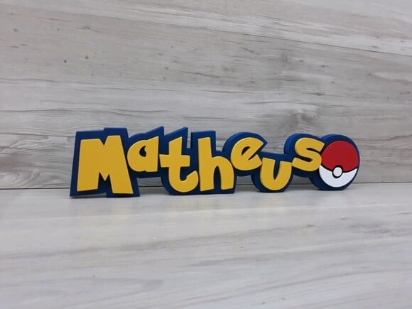 Nome Em Mdf - Peça De Mesa Tema Pokemon - Matheus - 10 Cm