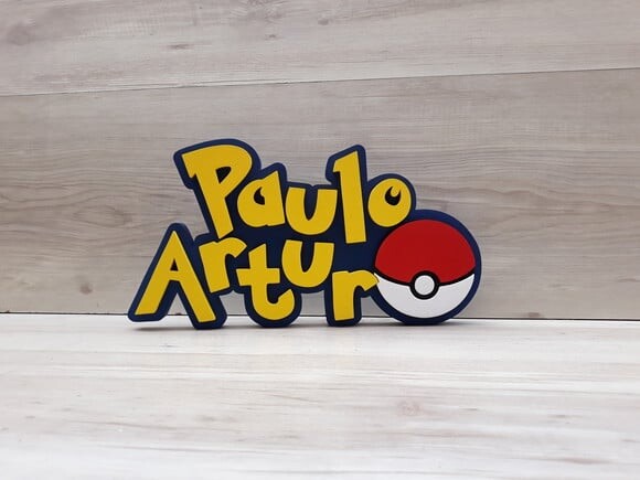 Nome em MDF - Peça de mesa Tema POKEMON - Paulo Artur 18 cm