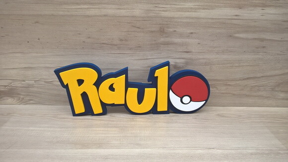 Nome em MDF - Peça de mesa Tema POKEMON - Raul - 13 cm
