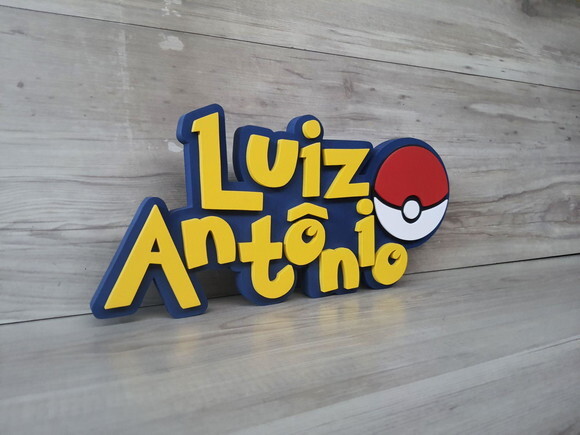Nome em Mdf- Peça de Mesa Tema Pokemon- Luiz Antônio - 17 cm