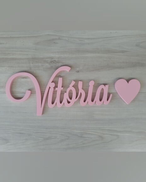 Nomes de Parede em mdf - Linha Ls - Vitória + Coração