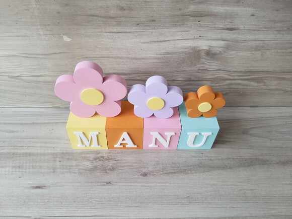 Nomes em Cubos - Mod. Clássico - 6 x 6 x 6 cm - 4 Letras