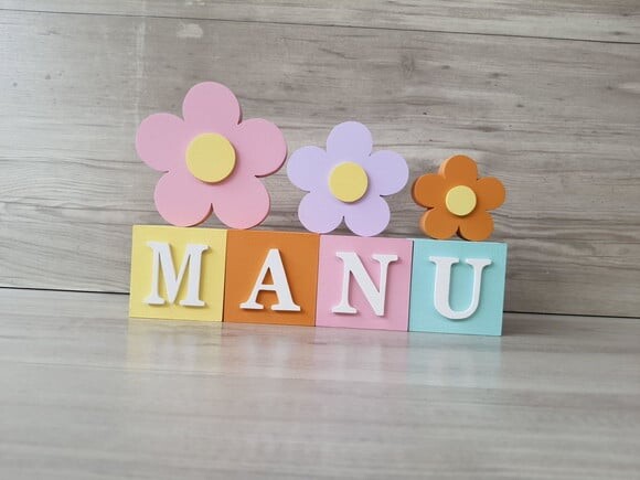 Nomes em Cubos - Mod. Clássico - 6 x 6 x 6 cm - 4 Letras
