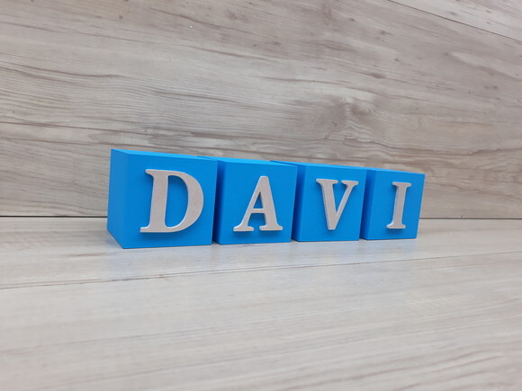 Nomes em Cubos - Mod. Clássico - 6 x 6 x 6 cm - 4 Letras