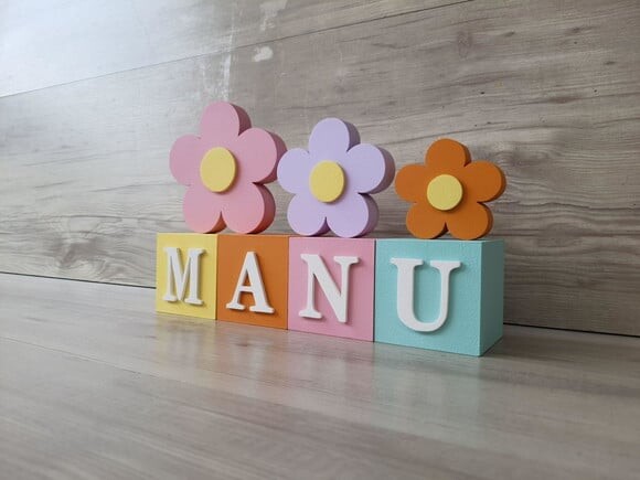 Nomes em Cubos - Mod. Clássico - 6 x 6 x 6 cm - 4 Letras