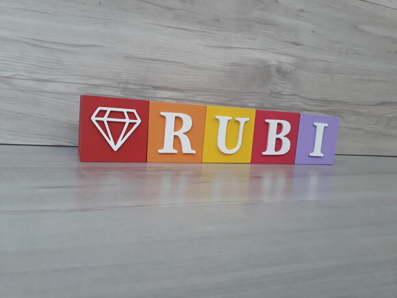 Nomes em Cubos - Mod. Clássico - 6 x 6 x 6 cm - 5 Letras