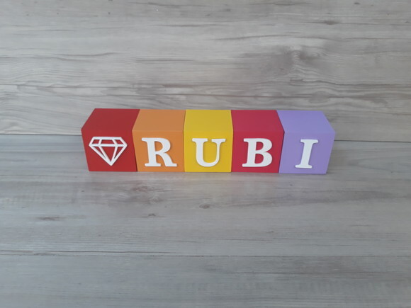 Nomes em Cubos - Mod. Clássico - 6 x 6 x 6 cm - 5 Letras