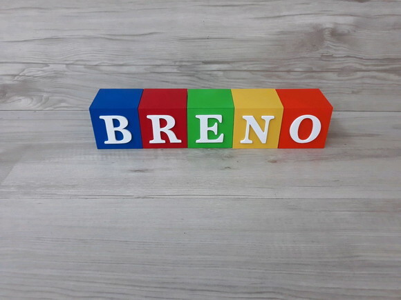 Nomes em Cubos - Mod. Clássico - 6 x 6 x 6 cm - 5 Letras