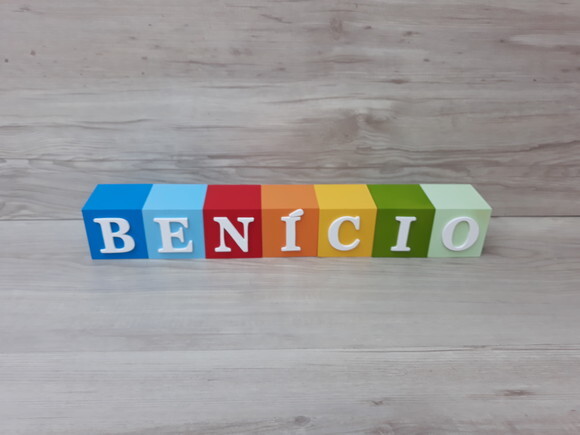 Nomes em Cubos - Mod. Clássico - 6 x 6 x 6 cm - 7 Letras