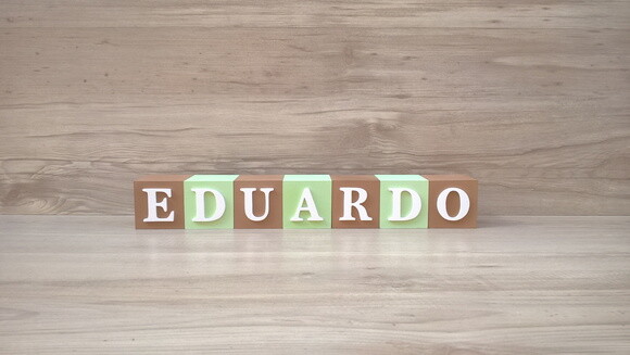 Nomes em Cubos - Mod. Clássico - 6 x 6 x 6 cm - 7 Letras