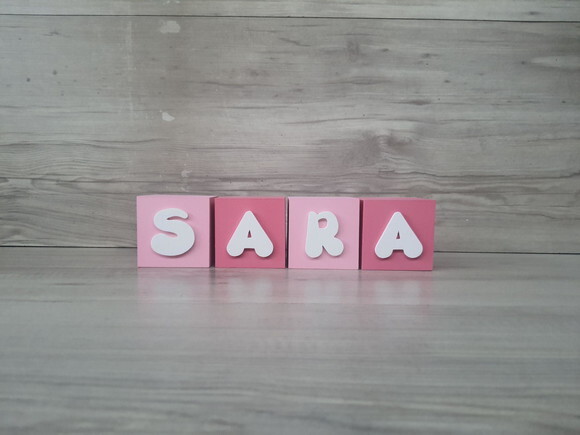 Nomes em Cubos - Mod. Infantil - 6 x 6 x 6 cm - 4 Letras