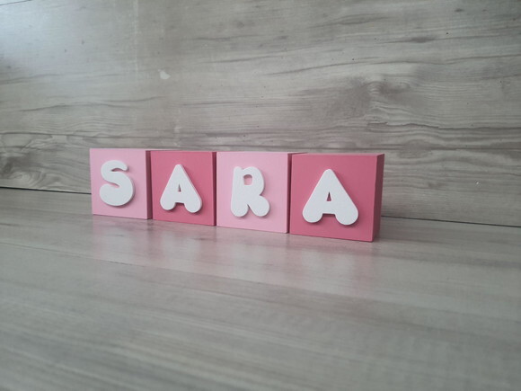 Nomes em Cubos - Mod. Infantil - 6 x 6 x 6 cm - 4 Letras
