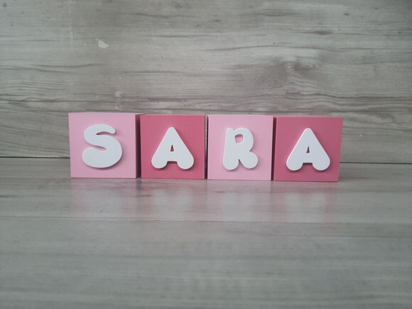 Nomes em Cubos - Mod. Infantil - 6 x 6 x 6 cm - 4 Letras