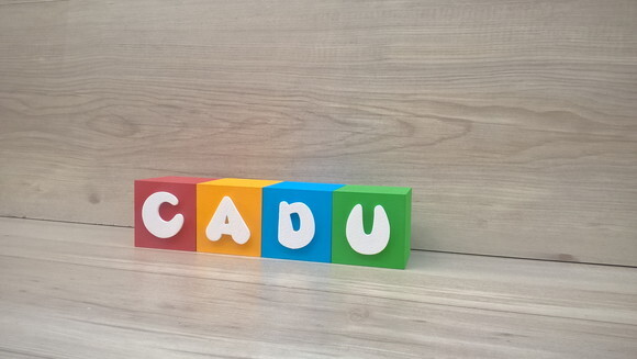 Nomes em Cubos - Mod. Infantil - 6 x 6 x 6 cm - 4 Letras