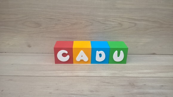 Nomes em Cubos - Mod. Infantil - 6 x 6 x 6 cm - 4 Letras